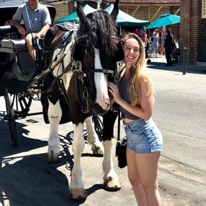 Meet your Posher, Savannah